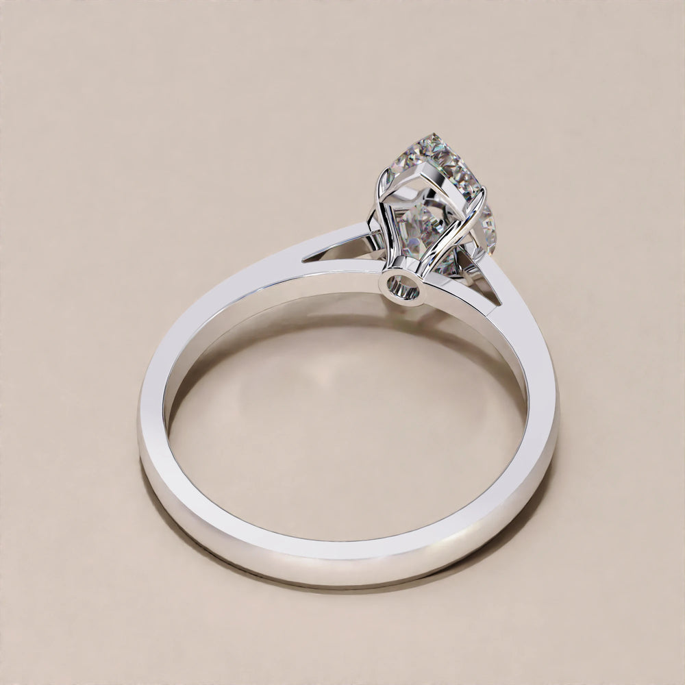 pear shaped engagement ring