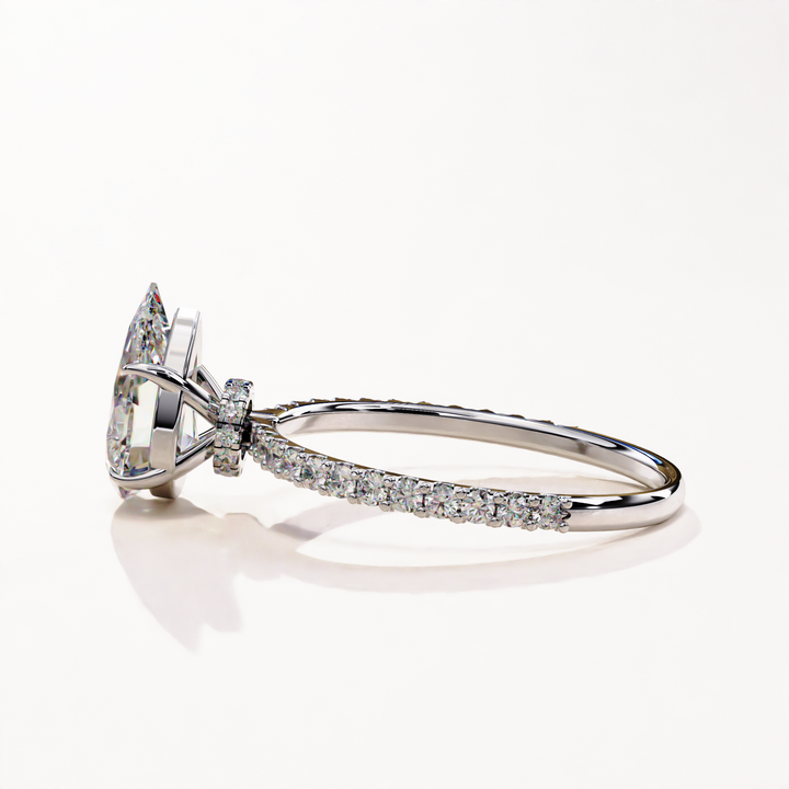 halo lab diamond ring | handcrafted diamond ring | pear ring gold
