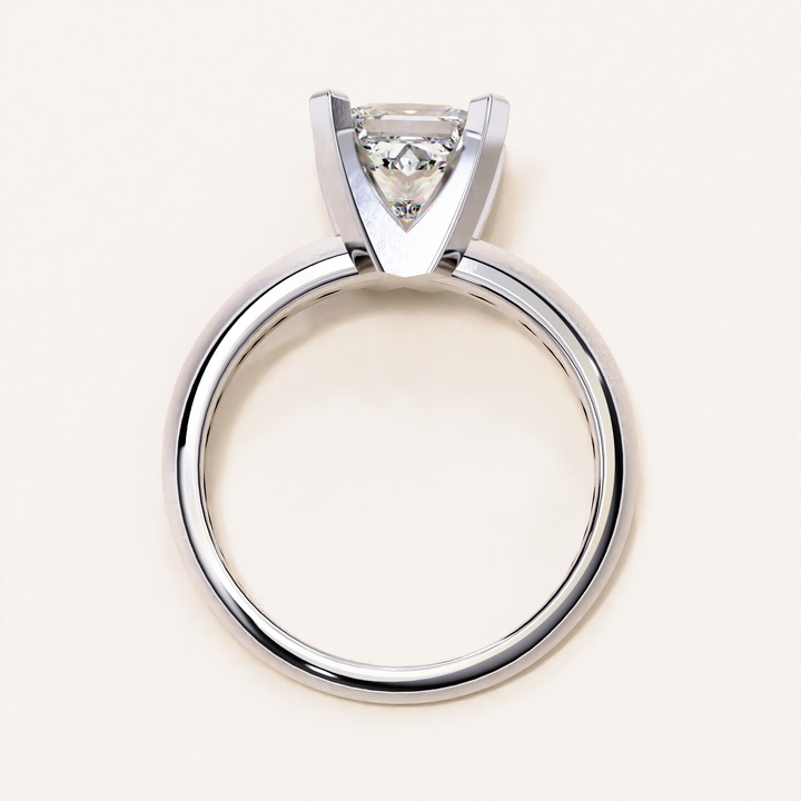Women's lab grown diamond engagement ring